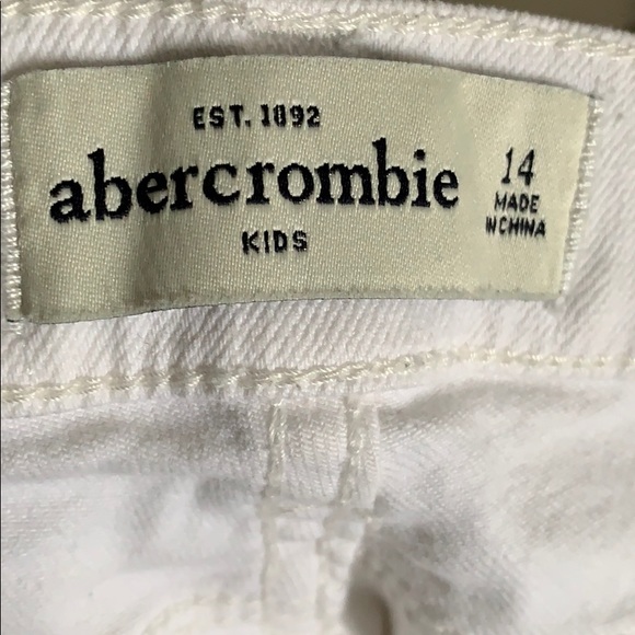Ambercrombie & Fitch Mix’n Match Tops/Shorts - Picture 5 of 5